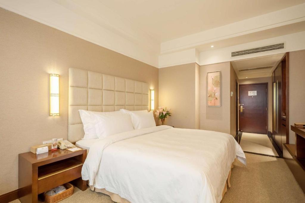 Best Western Plus Fortune Hotel Fuzhou Фучжоу Экстерьер фото